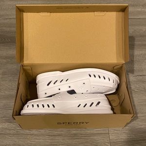 NWT Sperry Women’s Original Float Boat Shoe (Size 8)